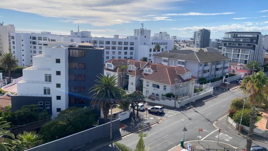 To Let 3 Bedroom Property for Rent in Bantry Bay Western Cape